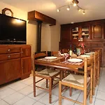 Holiday home Ferme Renovee Avec Jardin, Garage Et Wifi Gratuit A - Fr-1-582-1